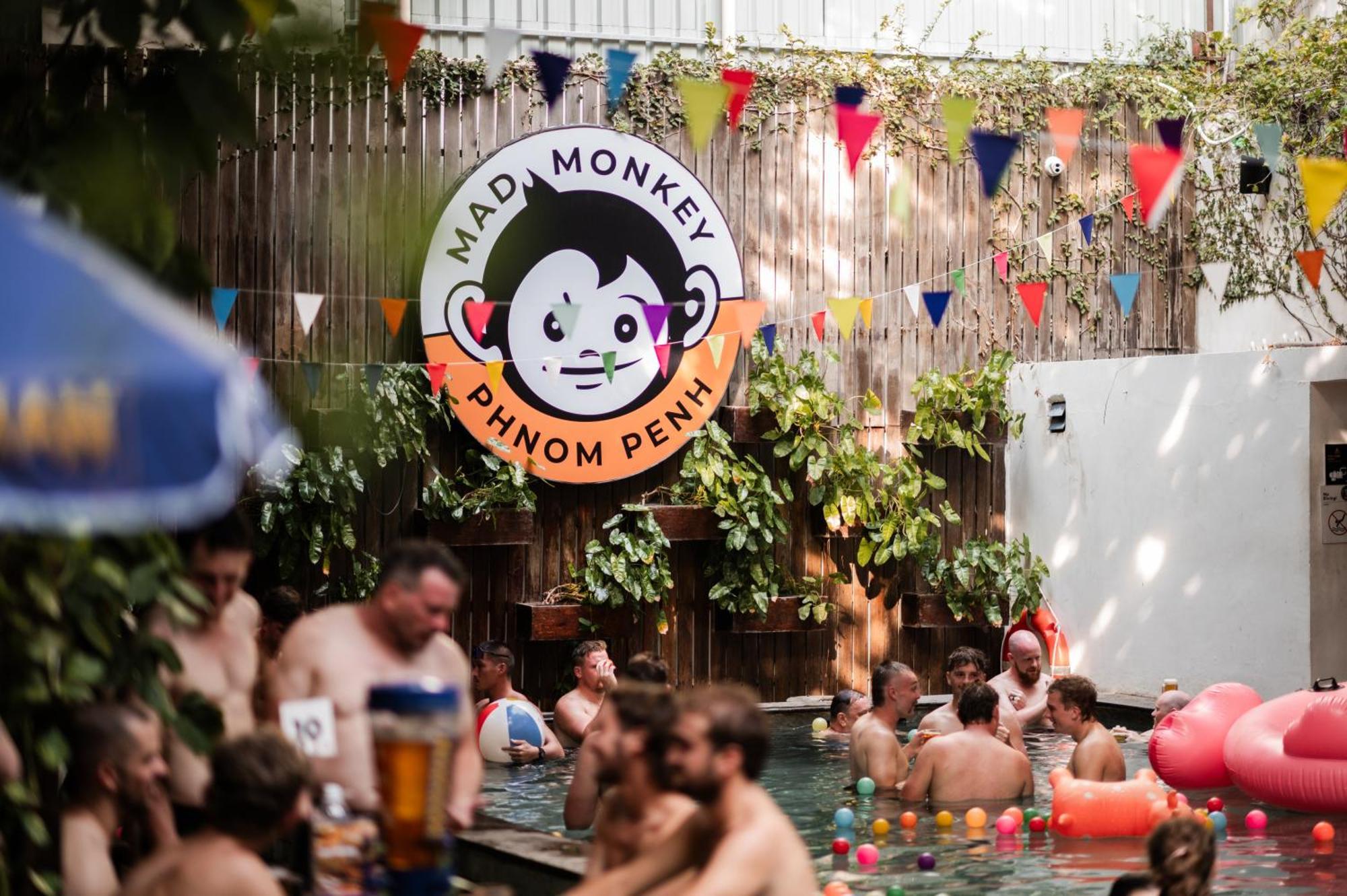 Mad Monkey Hostel Phnom Penh Eksteriør billede